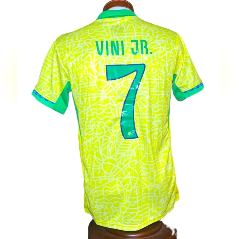 Brasil soccer jersey VENI JR. Yellow number 7.